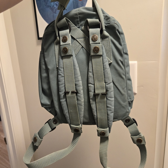 Kånken Green Backpack - Picture 2 of 7